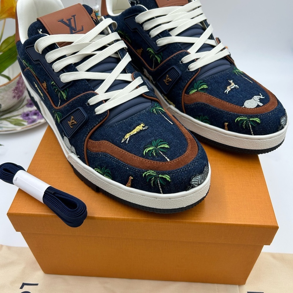 Men's Louis Vuitton LV X the DARJEELING limited edition trainer size 11 fits 12 - Picture 3 of 10